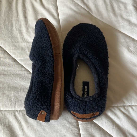 navy sherpa lands’ end non slide slippers - Picture 2 of 5
